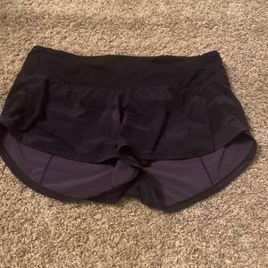 Lulu lemon, size 4, camo shorts